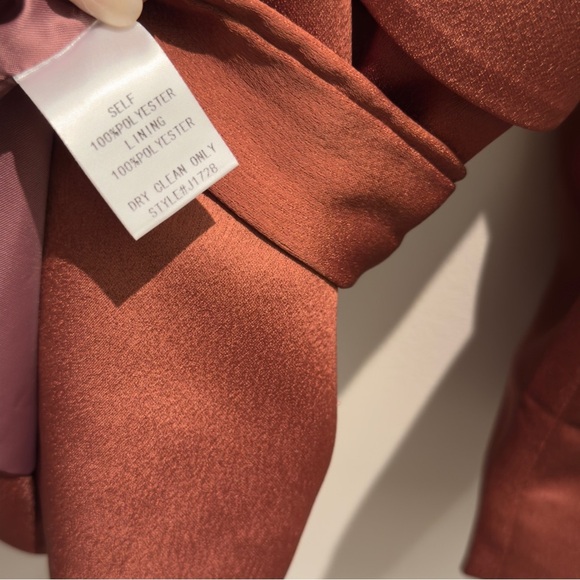 IZI New York Maeve Mauve Satin Blazer Size M - Picture 9 of 10